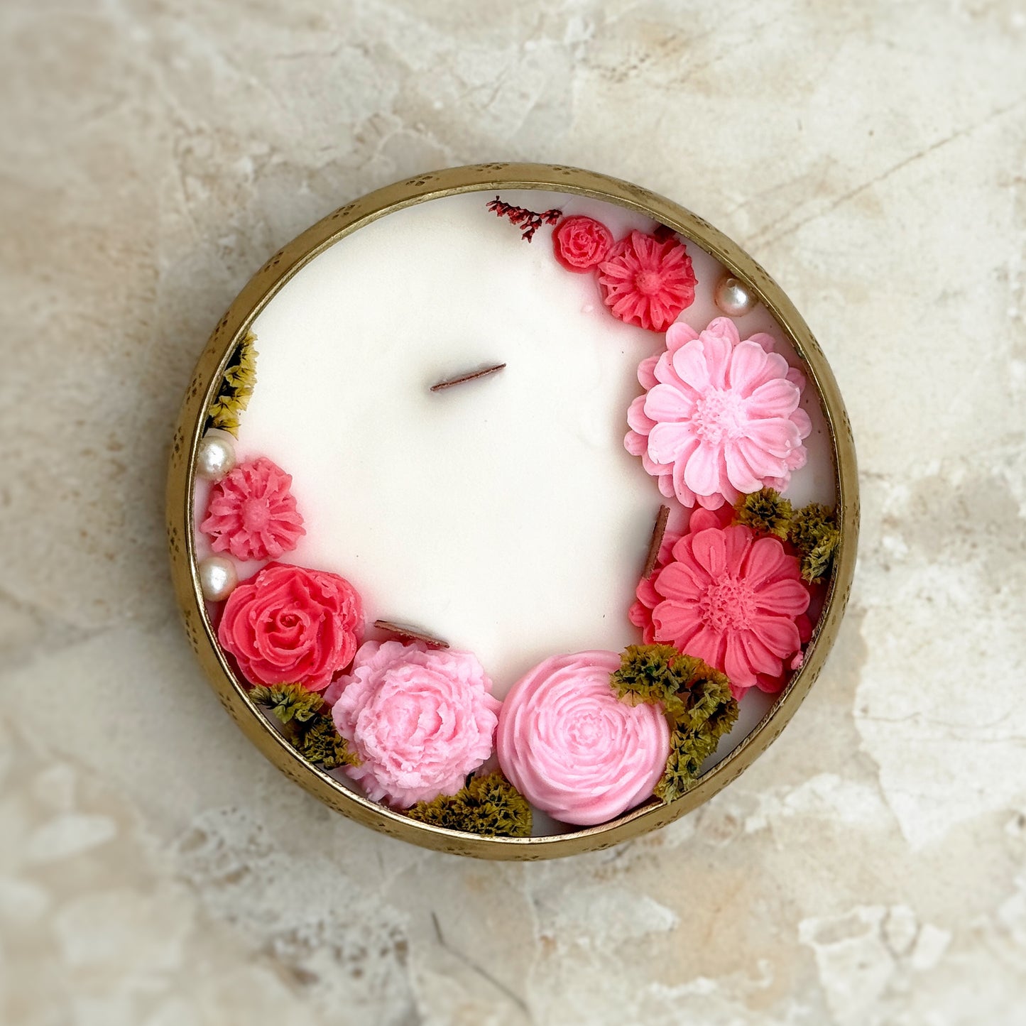 Gulaabi Floral Urli Candle